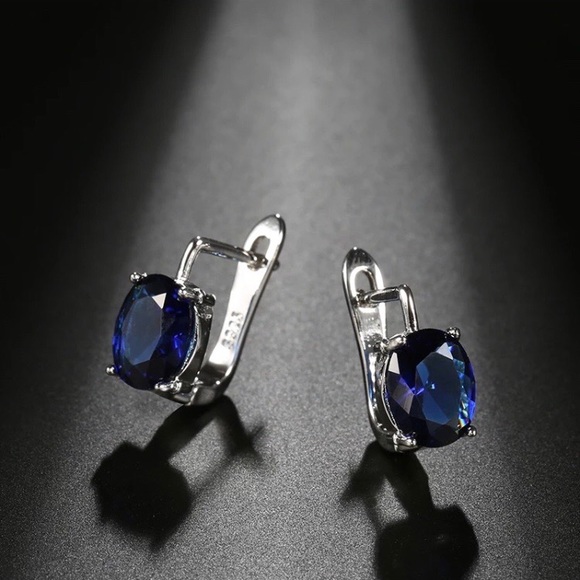 New Oval Dark Blue Natural Zircon Earrings - Picture 3 of 3